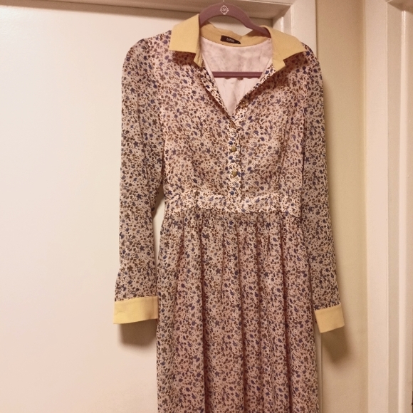 Lucia Dresses & Skirts - Lucio Women's Dress Floral Long Sleeve button to waist shirt dress sz M